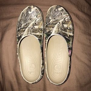 Women’s Camo Crocs